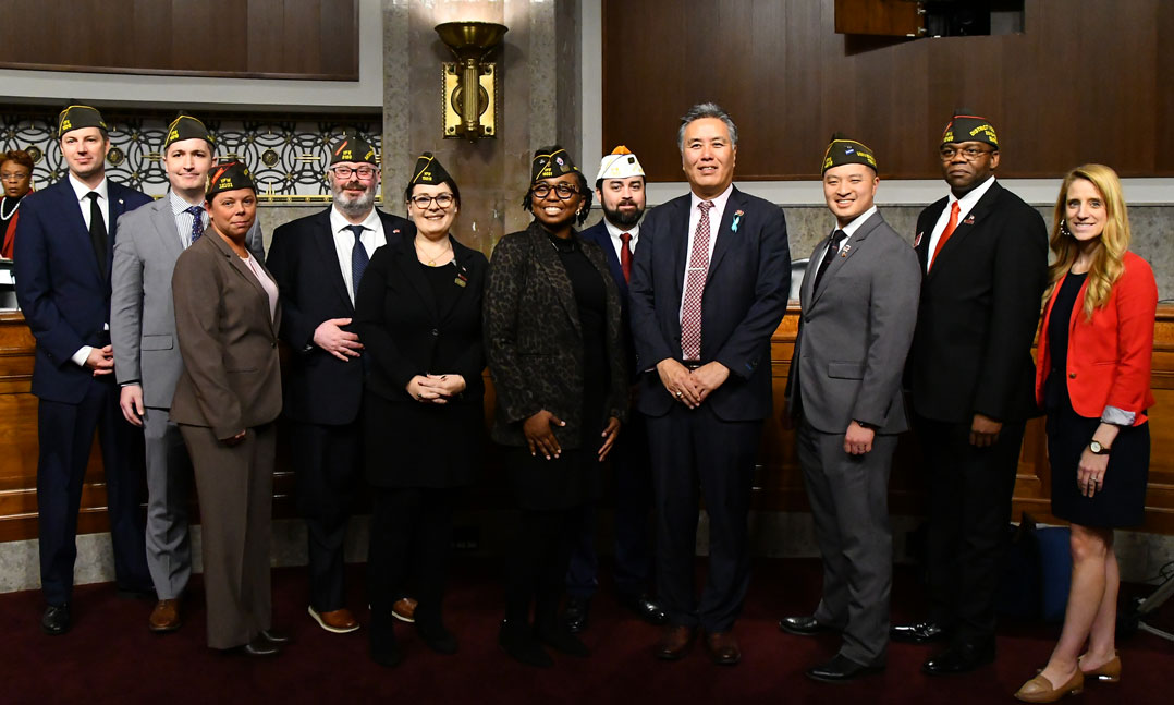 Student veterans from the 2020 VFW-SVA Fellowship take a picture while in D.C.